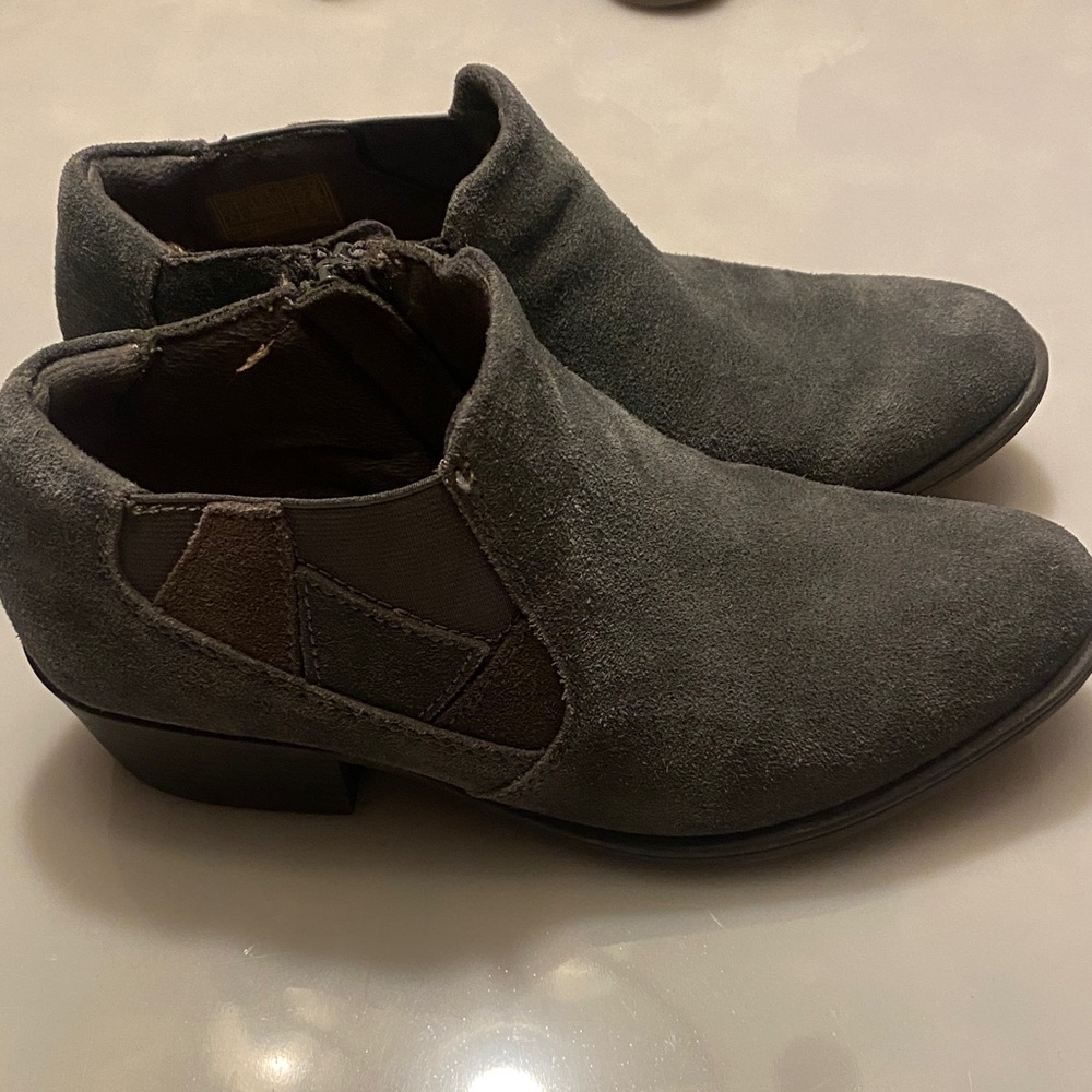 Earth Origins Gray Suede Slip-On Footwear